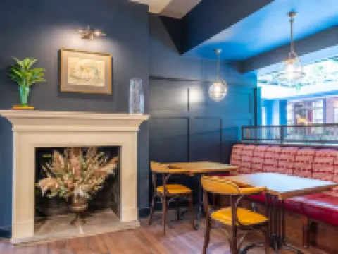 The Crown Inn Hotels in Bromley