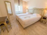 The Originals Boutique, โรงแรม Les Poèmes de Chartres โรงแรมในชาทร์