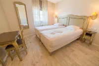 The Originals Boutique Hôtel les Poèmes de Chartres Hotels in Chartres