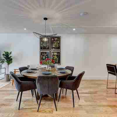 Les Lofts du Plateau Dining/Meeting Rooms