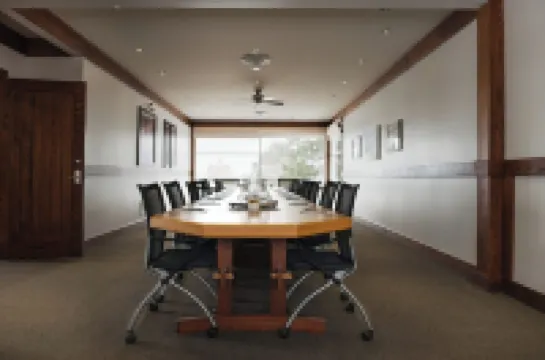 Huff Estates Inn & Winery