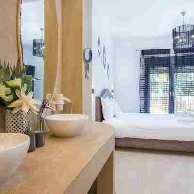 Golden King Villas Rooms