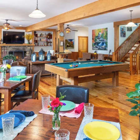 Bent Creek Lodge Bed & Breakfast