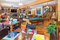 Bent Creek Lodge Bed & Breakfast