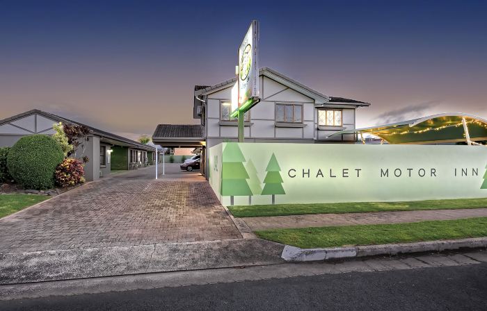 Chalet Motor Inn