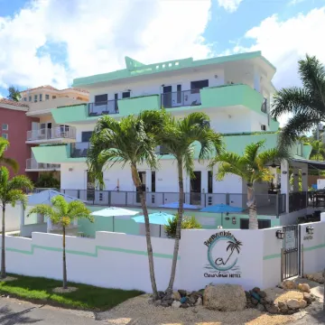 Casa Verde Hotel - Steps to the Beach, Pool, Restaurant & Bar