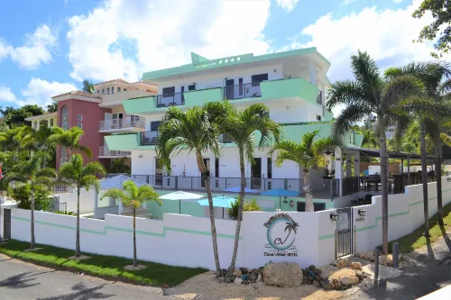 Casa Verde Hotel - Steps to the Beach, Pool, Restaurant & Bar Hotels in Puntas