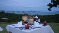 9 Hornbills Tented Camp - breakfast
