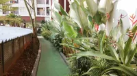 Bright Studio Apartment Serpong Greenview Hotels in Serpong