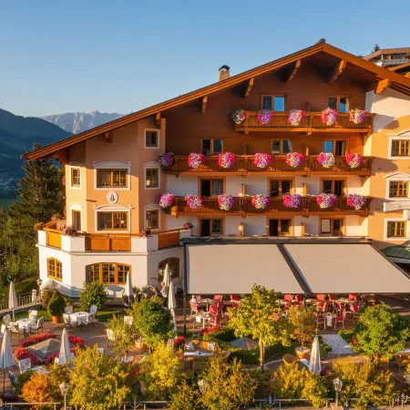 Alpines Lifestyle Hotel Tannenhof Отели в г. Санкт-Иоганн-им-Понгау