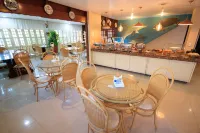 Pousada Shalom Beach - breakfast