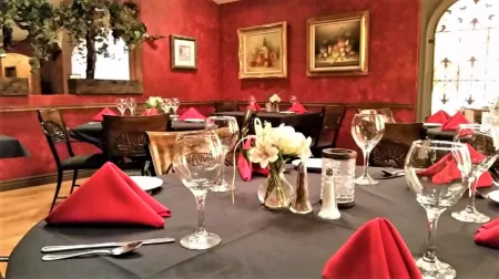 Sedona Pines Resort Отели рядом с достопримечательностью «Хорсин Араунд Адвенчерс Седона»