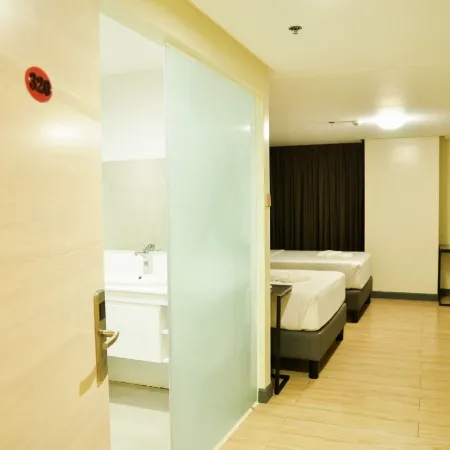 Travelite Hotel Legarda