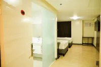 Travelite Hotel Legarda