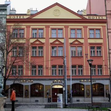 Hotel Zlatá Váha Отели рядом с достопримечательностью «Башня Генри»