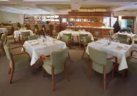 Dolce Villa Hotels in Horomerice