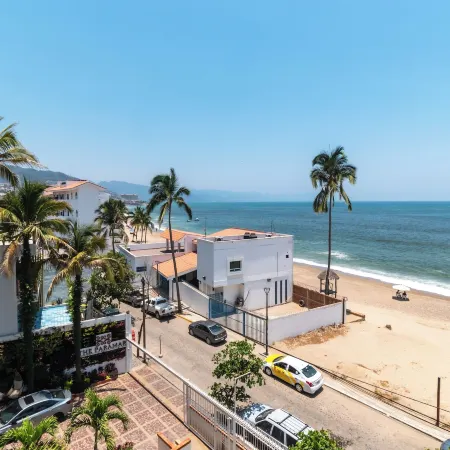 The Paramar Beachfront Boutique Hotel with Breakfast Included - Downtown Malecon
