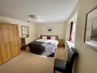 The Globe Inn Hotels in West Alvington