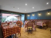 The Limes by Luigis Al Fresco Hotels in Maldon