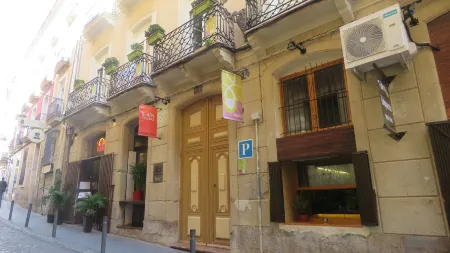 Pensión Alicante San Nicolás Отели в г. L'Alacanti