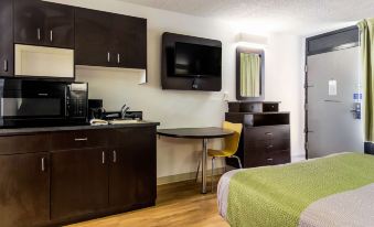 Studio 6 Lagrange, GA