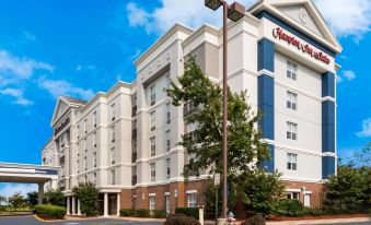 Hampton Inn & Suites Fredericksburg-at Celebrate Virginia