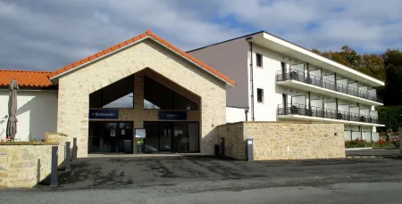 Brit Hotel Privilège Figeac Отели в г. Фронтенак