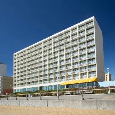 Holiday Inn Express & Suites VA BEACH OCEANFRONT by IHG Hotels near Cavalier Park