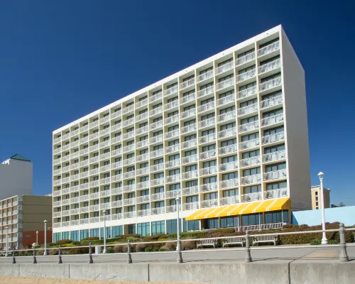 Holiday Inn Express & Suites VA BEACH OCEANFRONT by IHG Hotels near Cavalier Park