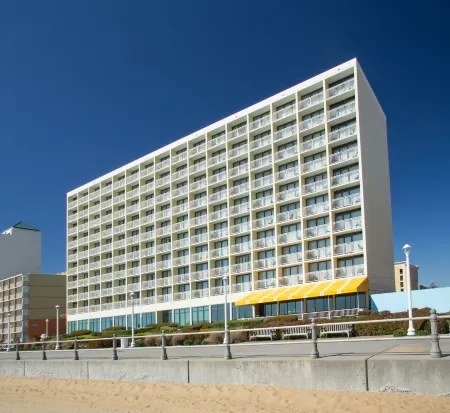 Holiday Inn Express & Suites VA Beach Oceanfront