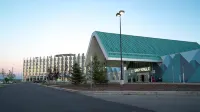 그레이 이글 리조트 Save-On-Foods 주변 호텔