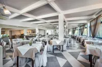 Atrium Hotel