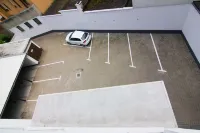 Garden Hotel - parking