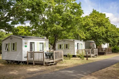 Camping de Montlouis-sur-Loire - Terracamps Hôtels à : Vernou-sur-Brenne