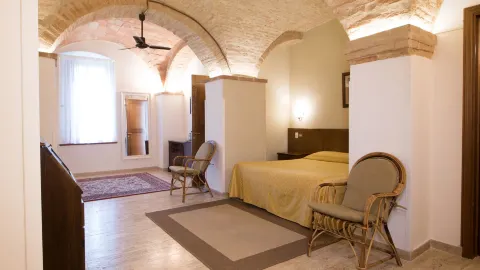 Tenuta Decimo - Il Borgo di Mariano in Perak
