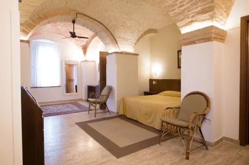 Tenuta Decimo - Il Borgo di Mariano - parking