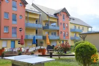 Adonis Grandcamp - Résidence les Isles de Sola Hotels in Carentan