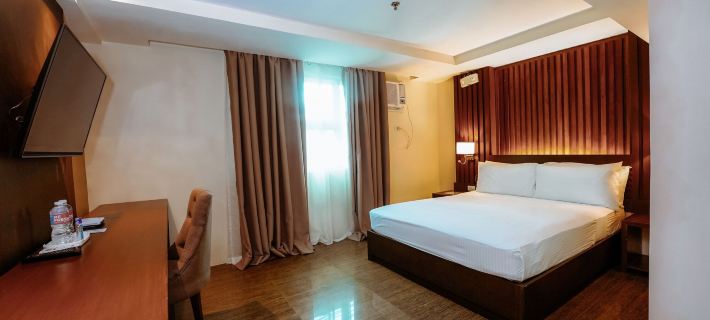 Emerald Boutique Hotel Hotels in Legaspi