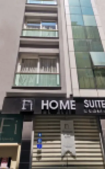 フィ ホームズ - アダルト オンリー