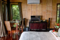 Emaho Sekawa Resort Hotels in Vanua Levu