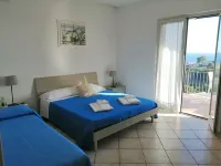 I Cardinali Hotels in Tolfa