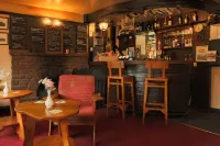 The Greyhound Inn and Hotel - bar
