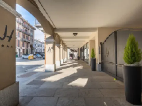 珀坡因酒店 薩盧佐酒店