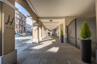 Hotel & Apartments " Perpoin "