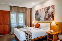 Puri Raja Hotel Отели в г. Бали