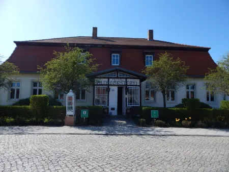 Hotel Alte Försterei Отели в г. Тельтов-Флеминг