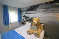 Brit Hotel le Polder Hotel a Loon-Plage