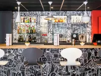 Ibis Paris Pont de Suresnes
