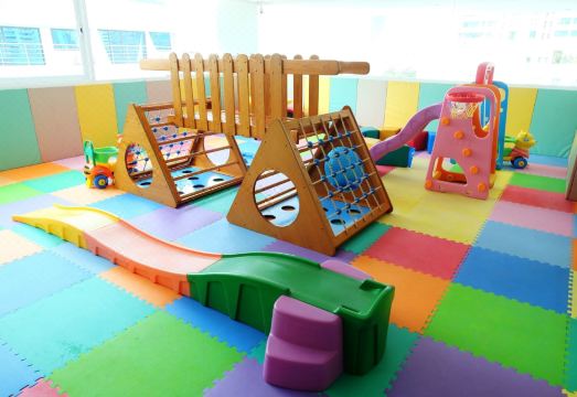 GM 서비스 아파트 객실 내부 또는 수영장 전경