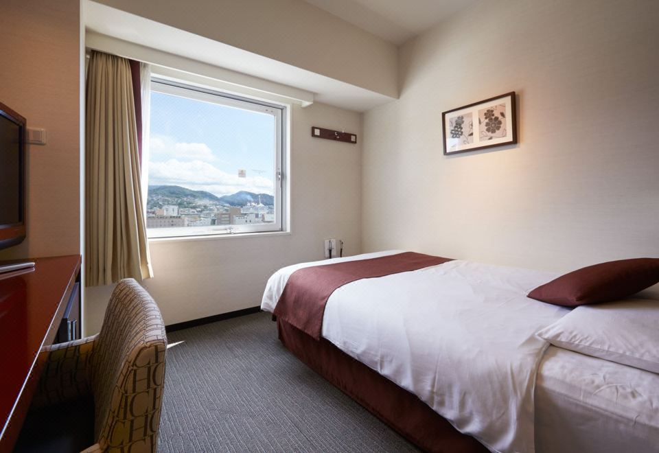 S 페리아 나가사키의 깔끔한 객실 내부 모습